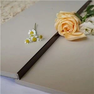 Nhôm viền cạnh thẳng